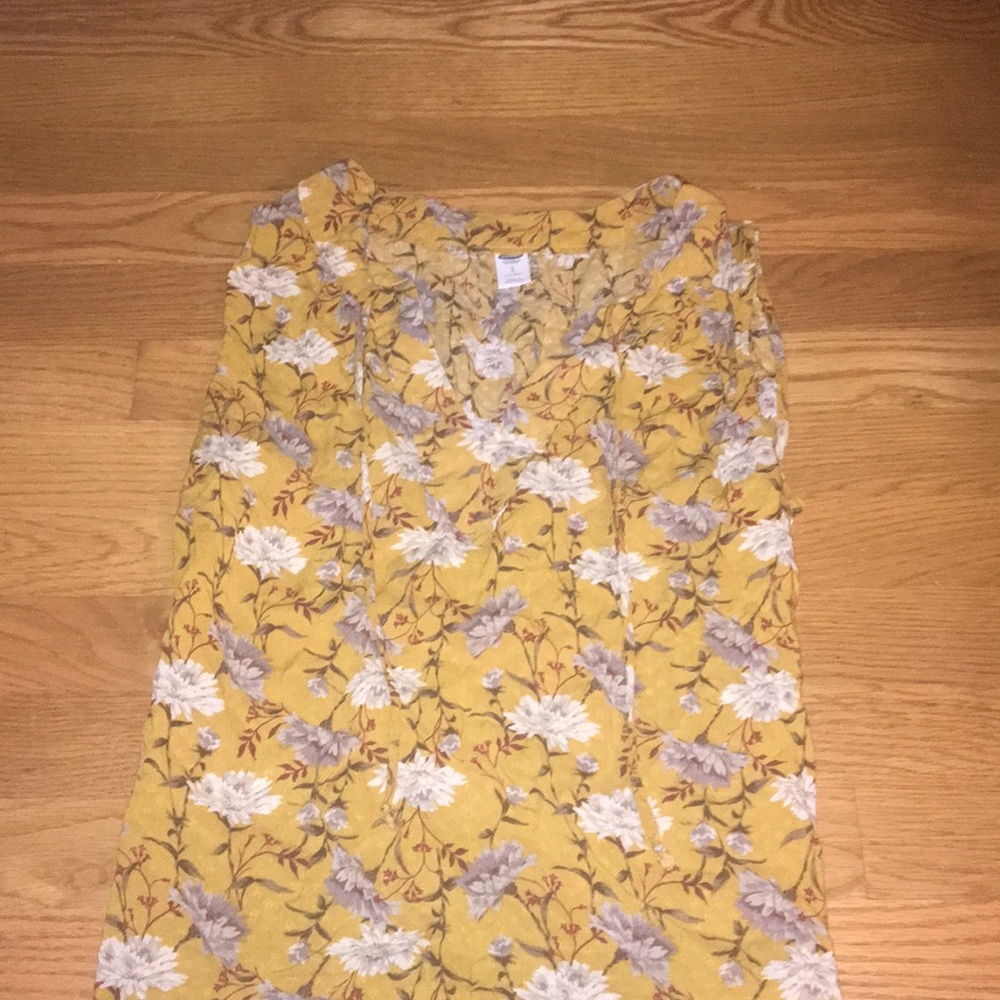 Old Navy tank top